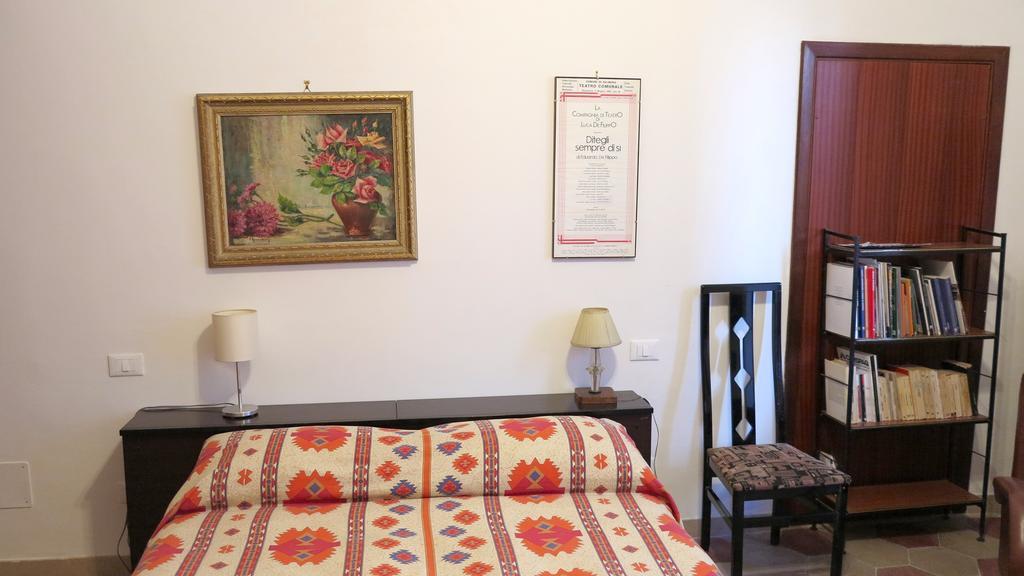 B&B Del Teatro Сулмона Стая снимка