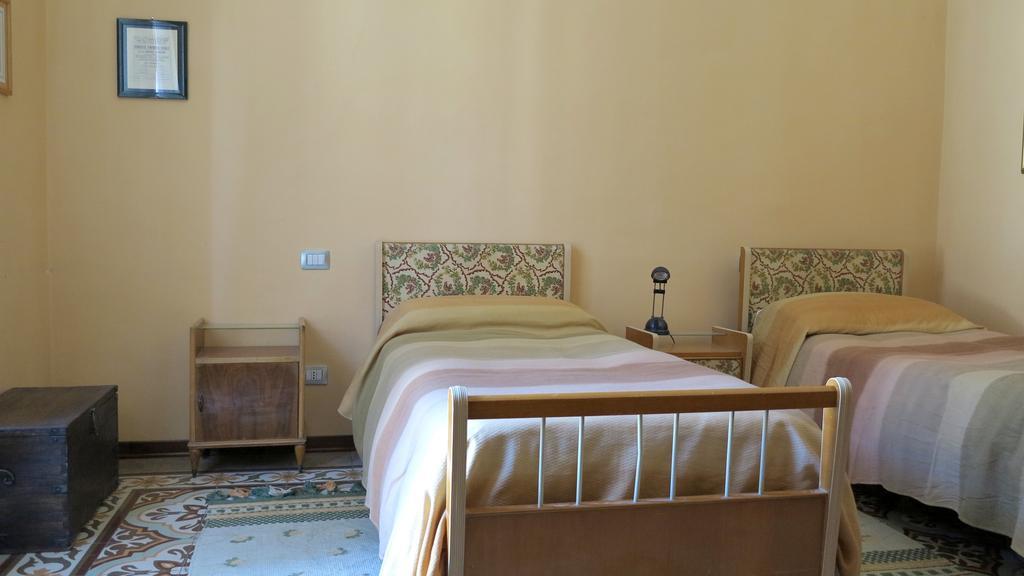 B&B Del Teatro Сулмона Стая снимка