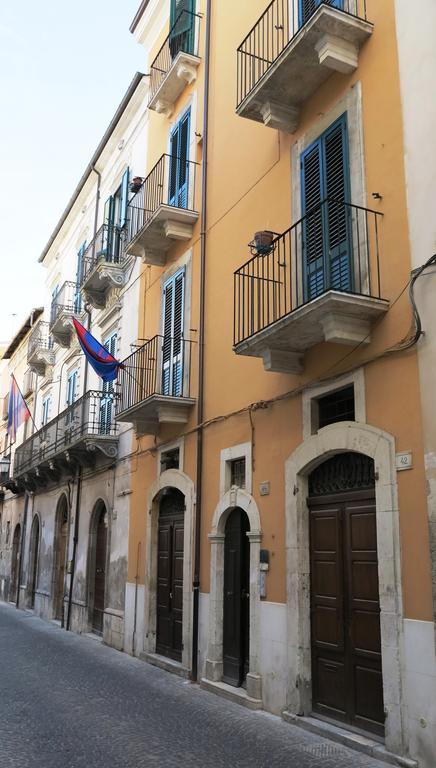 B&B Del Teatro Сулмона Екстериор снимка